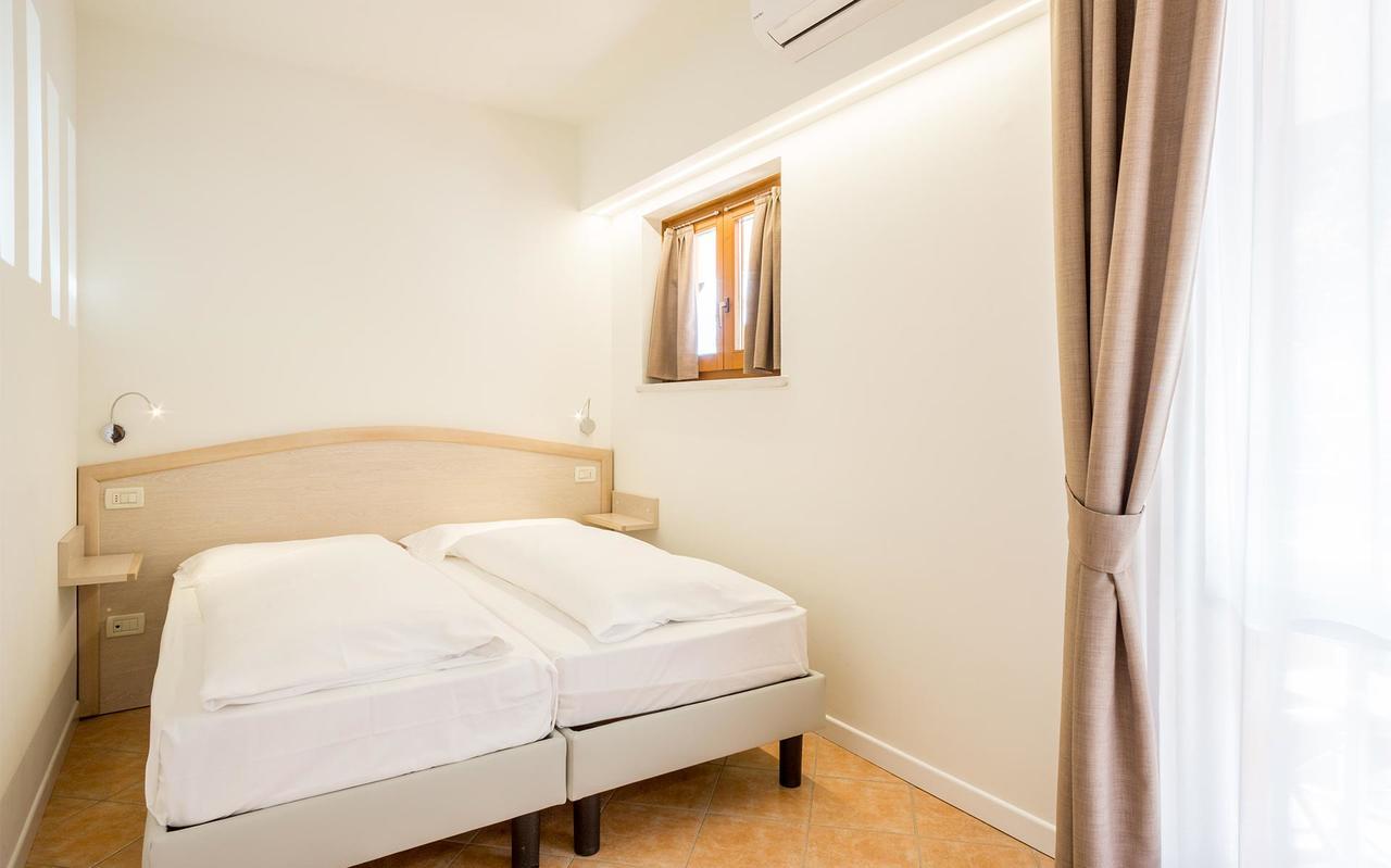 Hotel La Gardenia & Villa Oleandra Limone sul Garda Room photo
